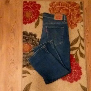 Womens New Levi Denim Capri 8 21" inseam NW0T!